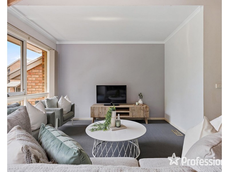 11/12 Emora Street, Croydon VIC 3136