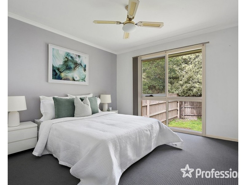 11/12 Emora Street, Croydon VIC 3136