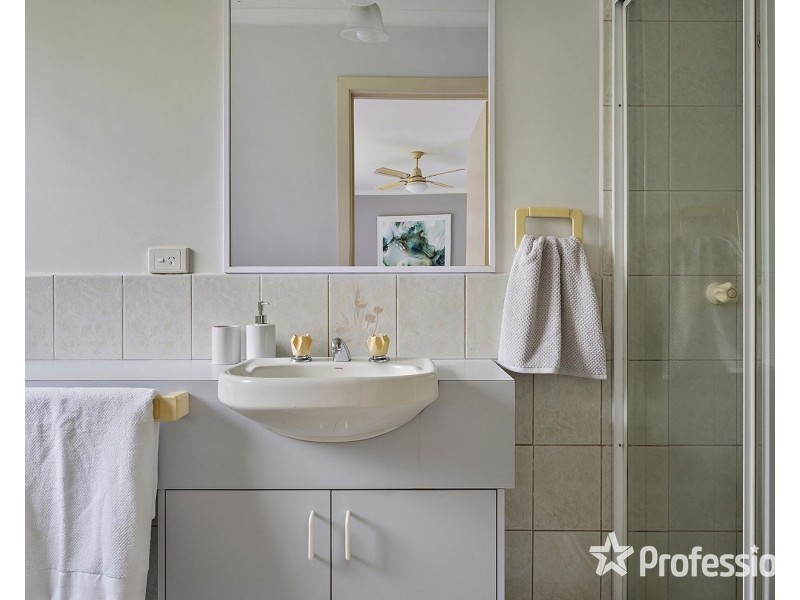 11/12 Emora Street, Croydon VIC 3136