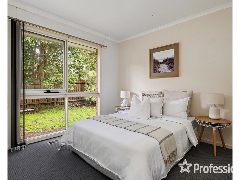 11/12 Emora Street, Croydon VIC 3136