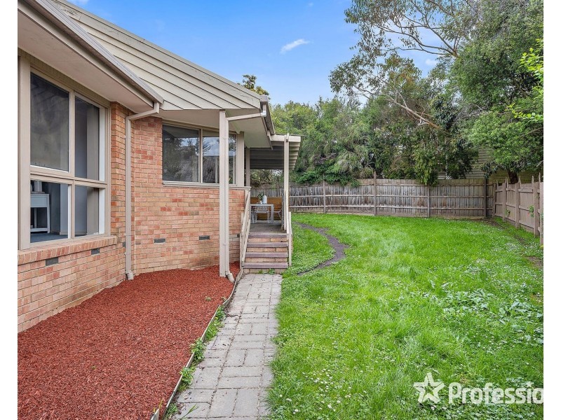 11/12 Emora Street, Croydon VIC 3136