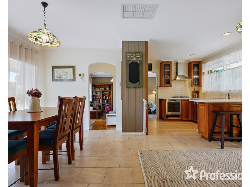 37 Kipling Avenue, Mooroolbark VIC 3138