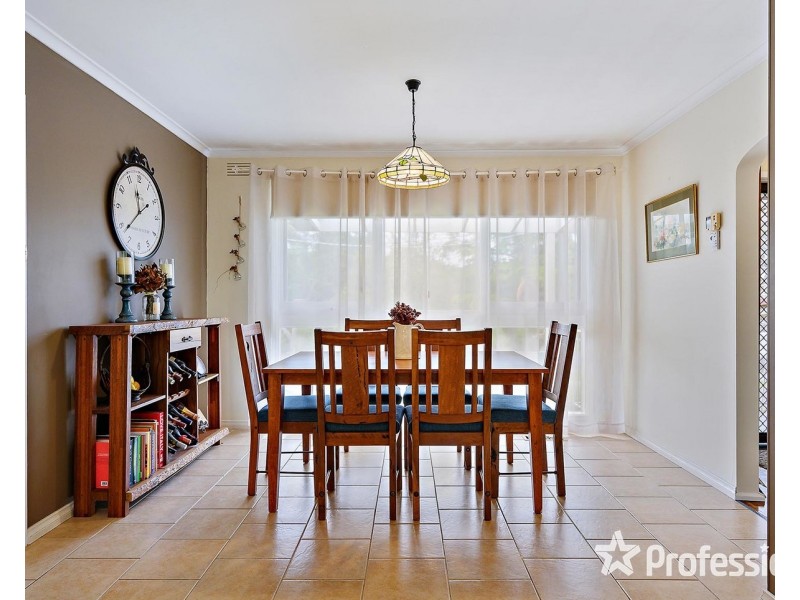 37 Kipling Avenue, Mooroolbark VIC 3138