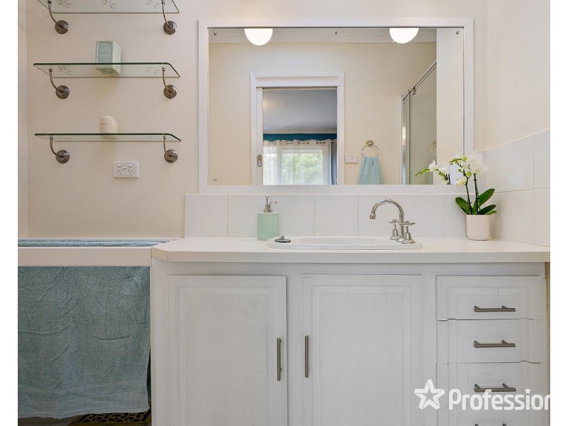 37 Kipling Avenue, Mooroolbark VIC 3138