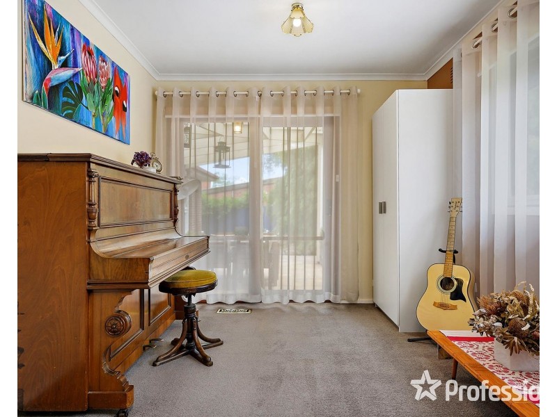 37 Kipling Avenue, Mooroolbark VIC 3138