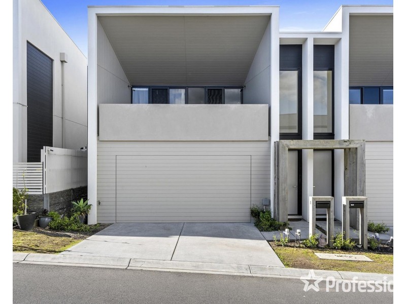 4 Amadeo Way, Chirnside Park VIC 3116