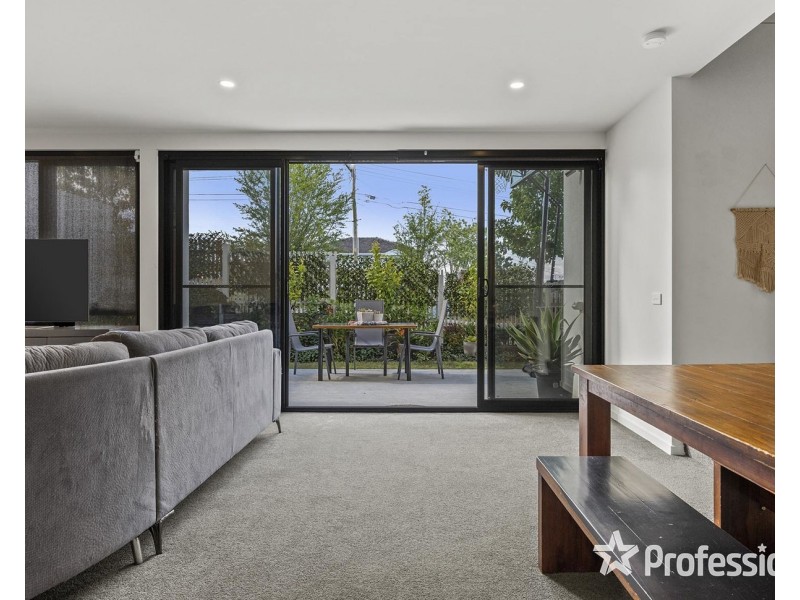 4 Amadeo Way, Chirnside Park VIC 3116