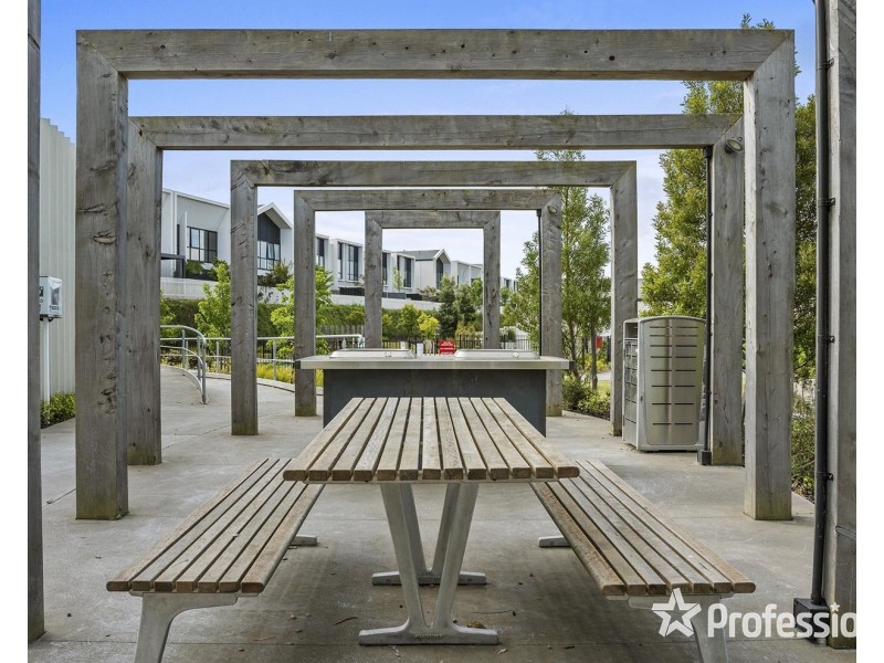 4 Amadeo Way, Chirnside Park VIC 3116