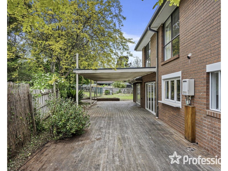 38 McDermott Avenue, Mooroolbark VIC 3138