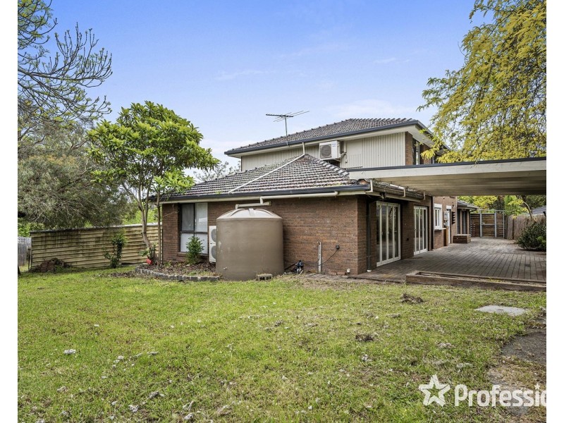 38 McDermott Avenue, Mooroolbark VIC 3138