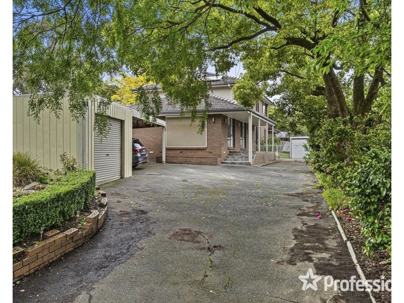 38 McDermott Avenue, Mooroolbark VIC 3138
