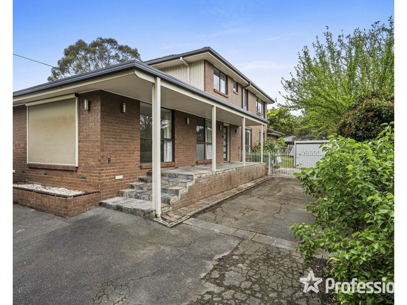 38 McDermott Avenue, Mooroolbark VIC 3138