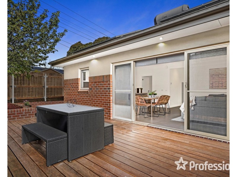 35 Highland Crescent, Mooroolbark VIC 3138