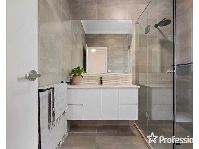 12a Wandana Street, Mooroolbark VIC 3138