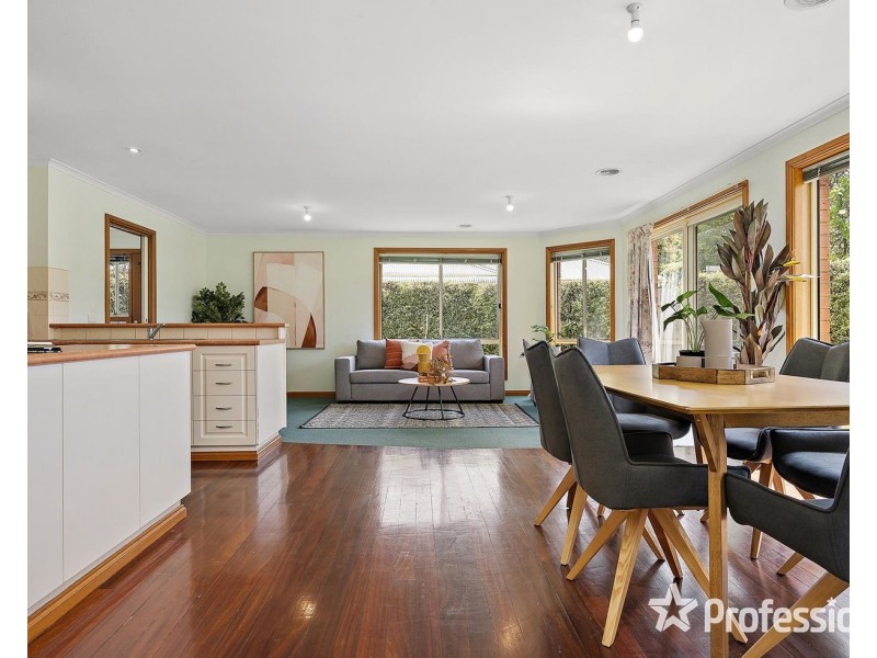 1b Bourke Street, Mount Evelyn VIC 3796