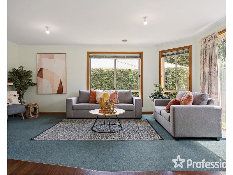 1b Bourke Street, Mount Evelyn VIC 3796