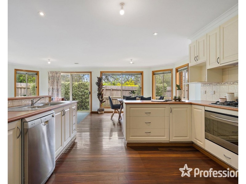 1b Bourke Street, Mount Evelyn VIC 3796