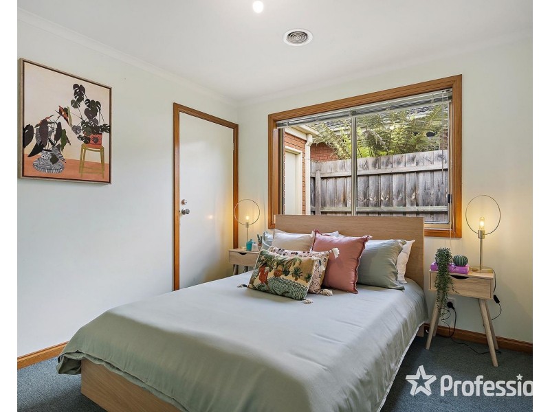 1b Bourke Street, Mount Evelyn VIC 3796