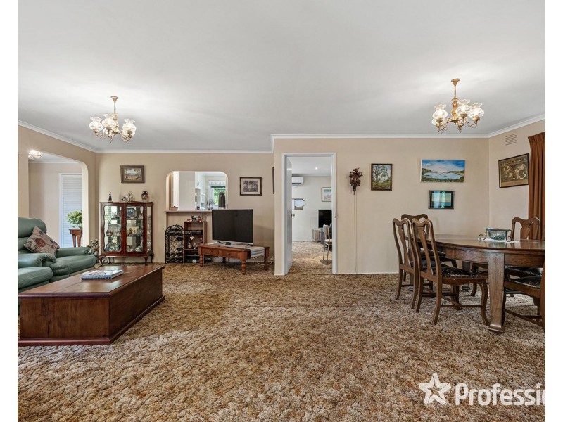 66 Meadowgate Drive, Chirnside Park VIC 3116