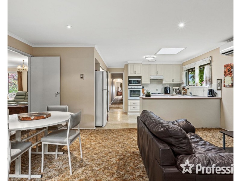 66 Meadowgate Drive, Chirnside Park VIC 3116