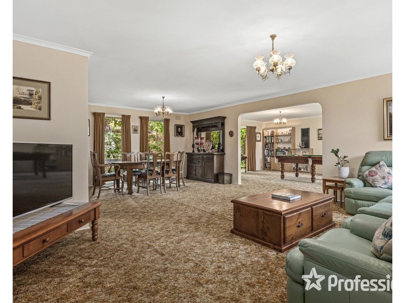 66 Meadowgate Drive, Chirnside Park VIC 3116