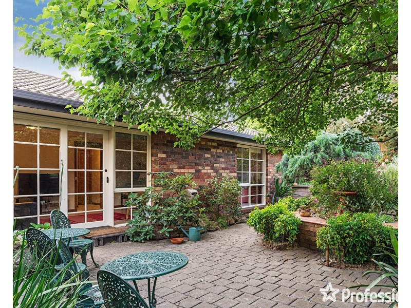 5 Gill Place, Mooroolbark VIC 3138