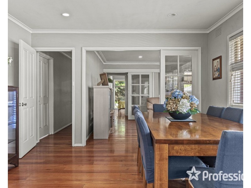 31 Geoffrey Drive, Kilsyth VIC 3137