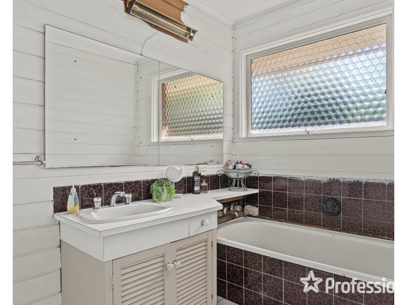 31 Geoffrey Drive, Kilsyth VIC 3137