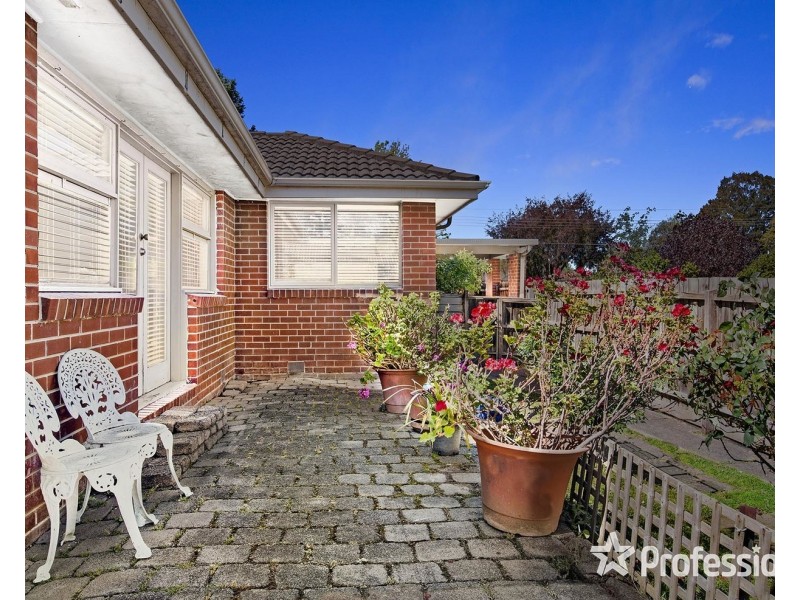 31 Geoffrey Drive, Kilsyth VIC 3137