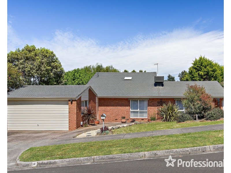 4 Oakbank Court, Mooroolbark VIC 3138