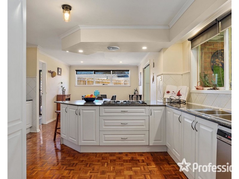 4 Oakbank Court, Mooroolbark VIC 3138