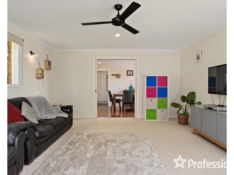4 Oakbank Court, Mooroolbark VIC 3138