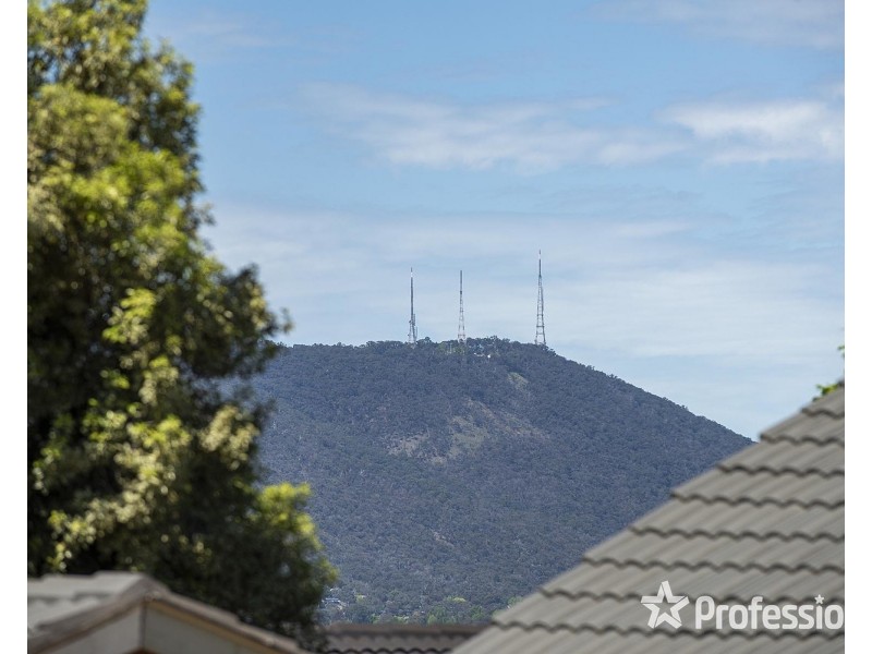 4 Oakbank Court, Mooroolbark VIC 3138