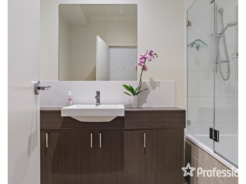 2 Adriana Close, Mooroolbark VIC 3138