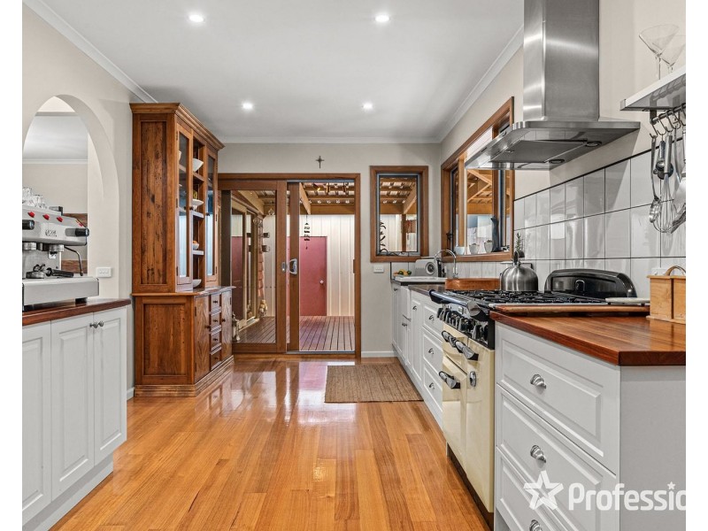 21 Elsie Grove, Mount Evelyn VIC 3796