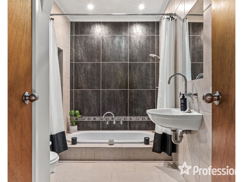 21 Elsie Grove, Mount Evelyn VIC 3796