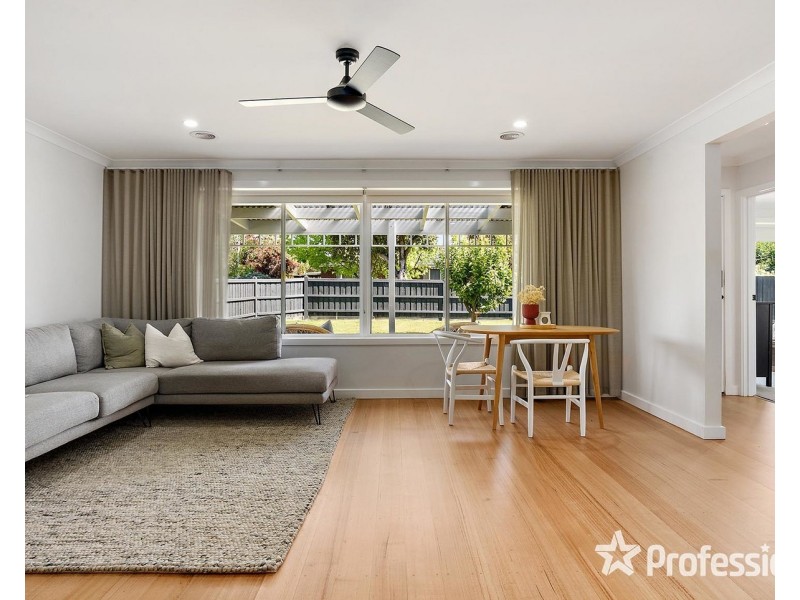 9 Grace Avenue, Mooroolbark VIC 3138