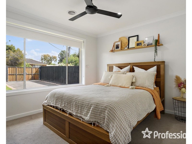 9 Grace Avenue, Mooroolbark VIC 3138