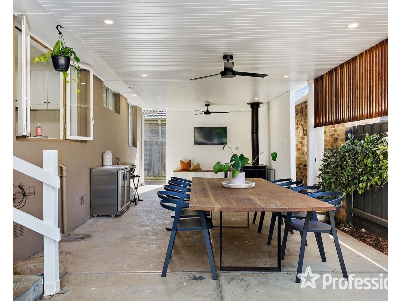 9 Grace Avenue, Mooroolbark VIC 3138