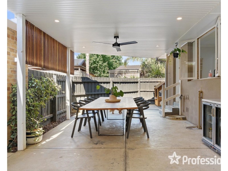 9 Grace Avenue, Mooroolbark VIC 3138