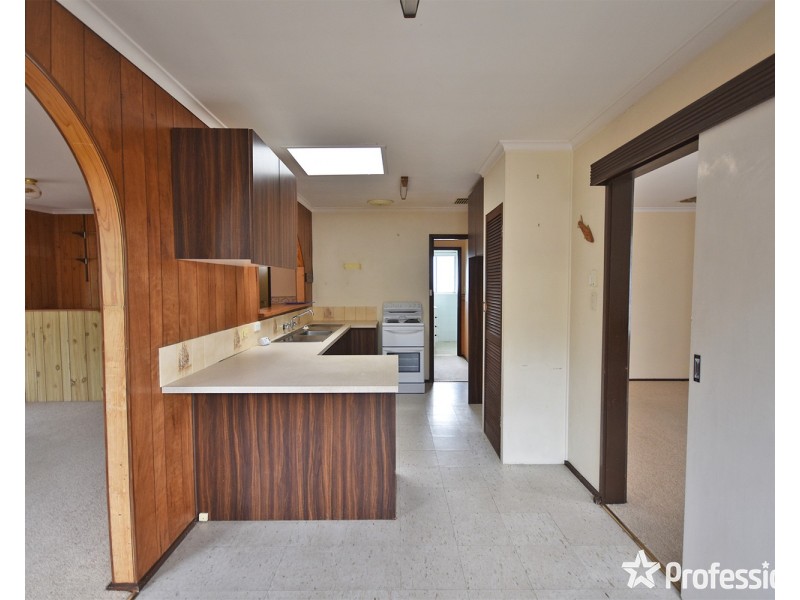 36 Geoffrey Drive, Kilsyth VIC 3137