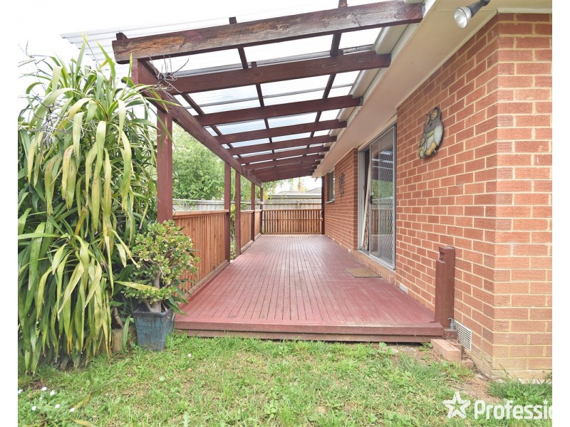 36 Geoffrey Drive, Kilsyth VIC 3137