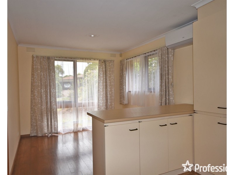 24 Lemongrove Crescent, Croydon Hills VIC 3136