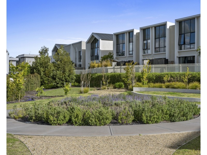 47 Amadeo Way, Chirnside Park VIC 3116