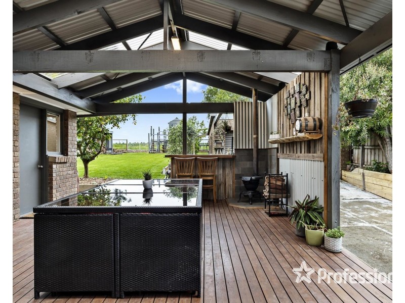 33 Lauriston Drive, Coldstream VIC 3770