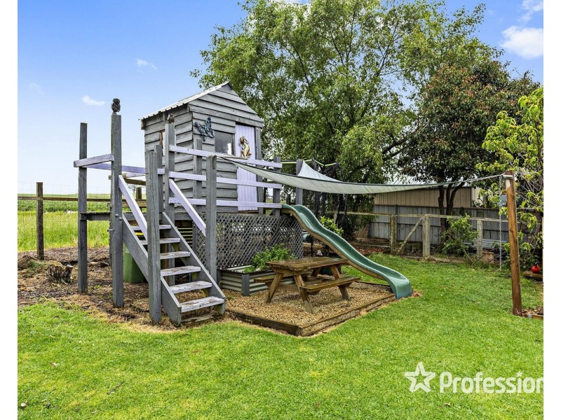 33 Lauriston Drive, Coldstream VIC 3770