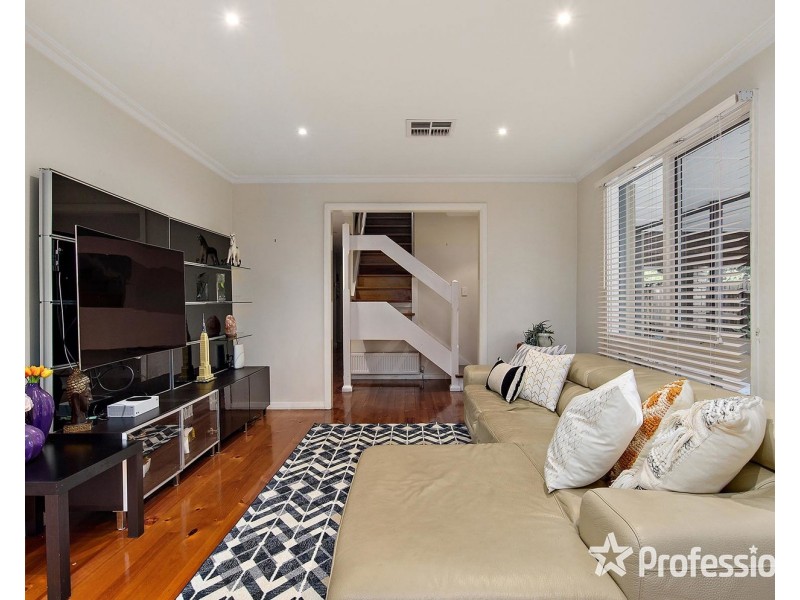 104 Daffodil Road, Boronia VIC 3155