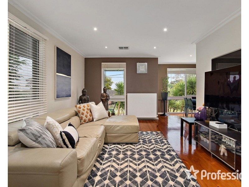 104 Daffodil Road, Boronia VIC 3155