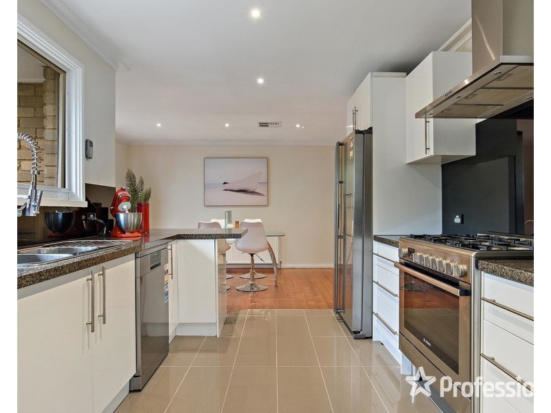 104 Daffodil Road, Boronia VIC 3155