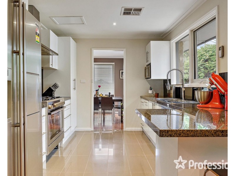 104 Daffodil Road, Boronia VIC 3155